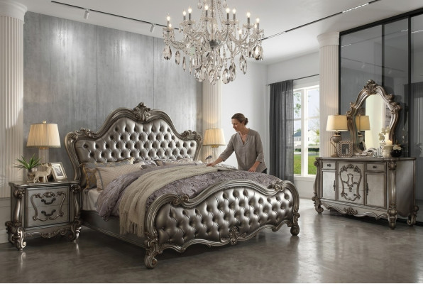 Classic furniture bedroom set bed nightstand dresser mirror 5-piece set.