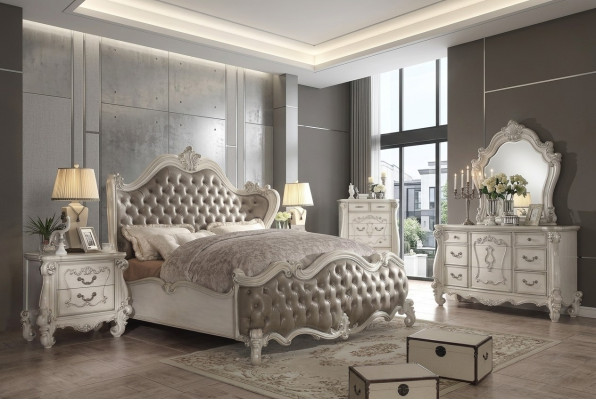 Classic bed baroque Chesterfield rococo style double hotel leather antique