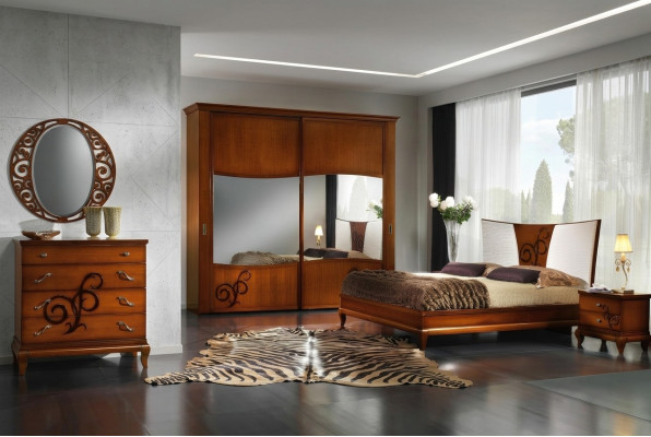 Luxury 3-piece set. Bedroom bed bedside tables double wooden bed frame new