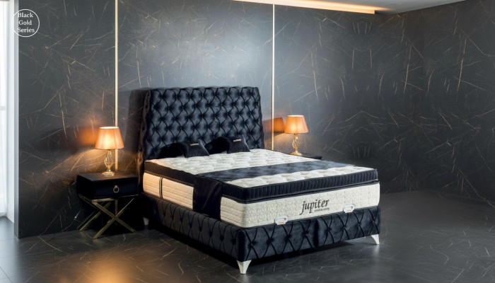 Black Bedroom Set Bed Nightstand Chesterfield Beds Furniture Velvet 3-piece.