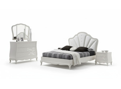 Luxury bedroom set 5-piece. Bed, 2x nightstands, dresser, designer furniture