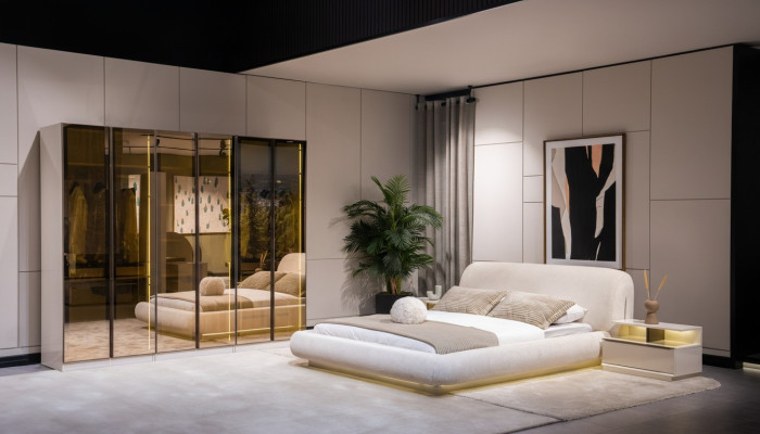 Luxurious bedroom furniture upholstered bed night consoles glass cabinet 4-piece set