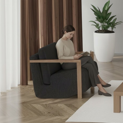 Comfortable and functional armchair