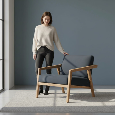 Elegant and minimalist armchair. Comfortable. Modern.