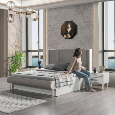 Elegant 3-piece furniture set with bed + 2 nightstands